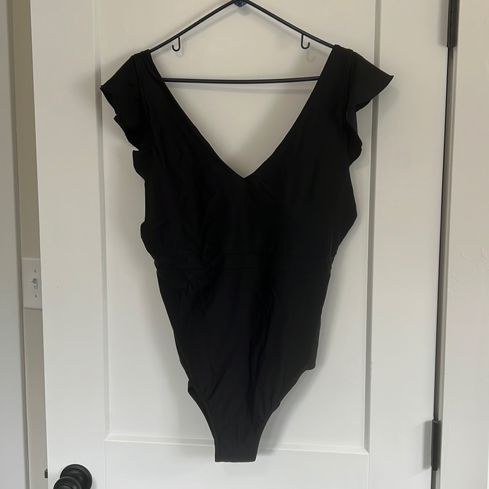 Summersalt 	The Ruffle Backflip Swimsuit